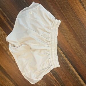 Lululemon Athletica White Athletic Shorts Lightweight Relaxed Fit